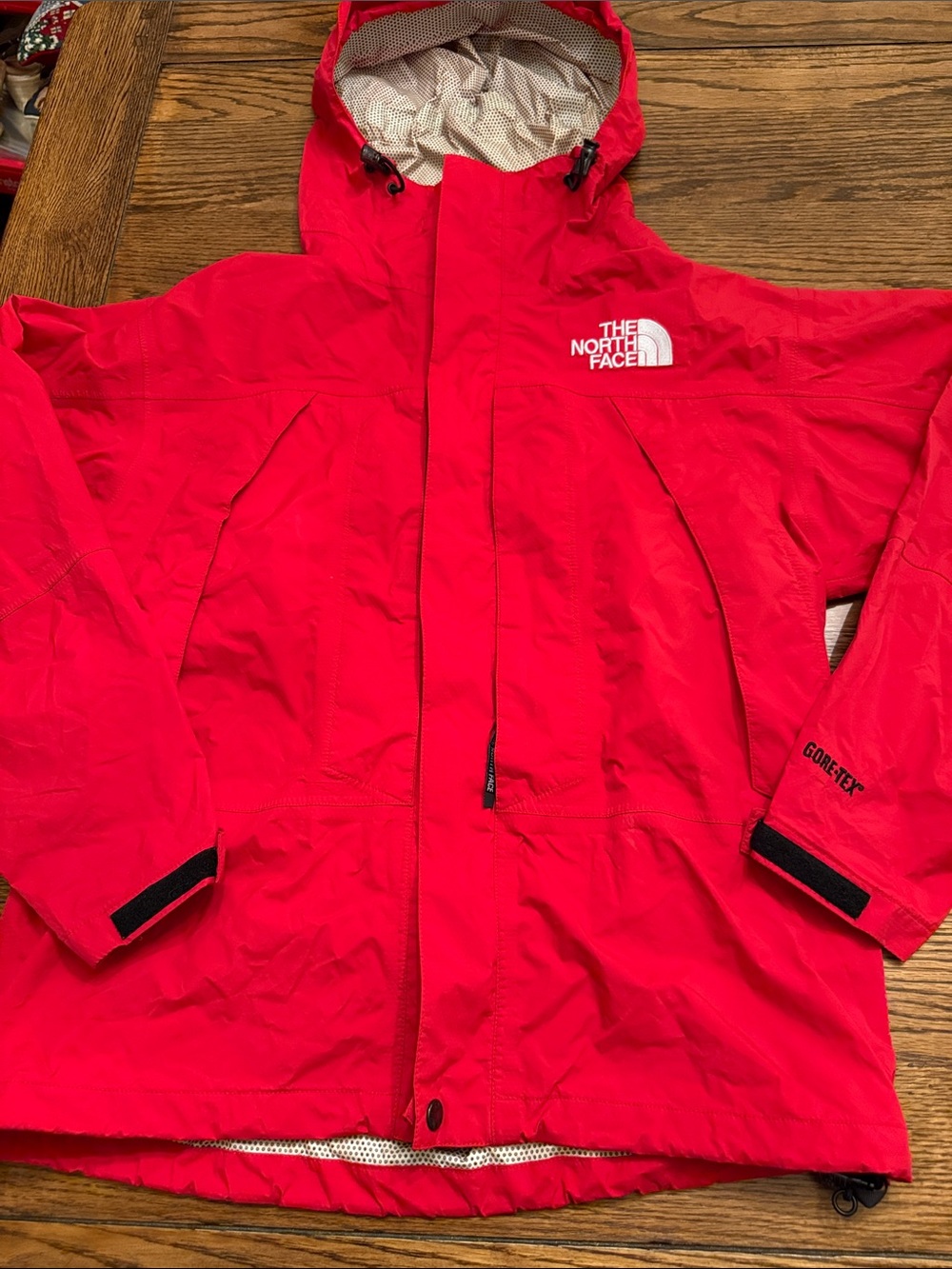 The North Face Gore-Tex Red Technical Rain Shell Jacket Men’s Small Hooded